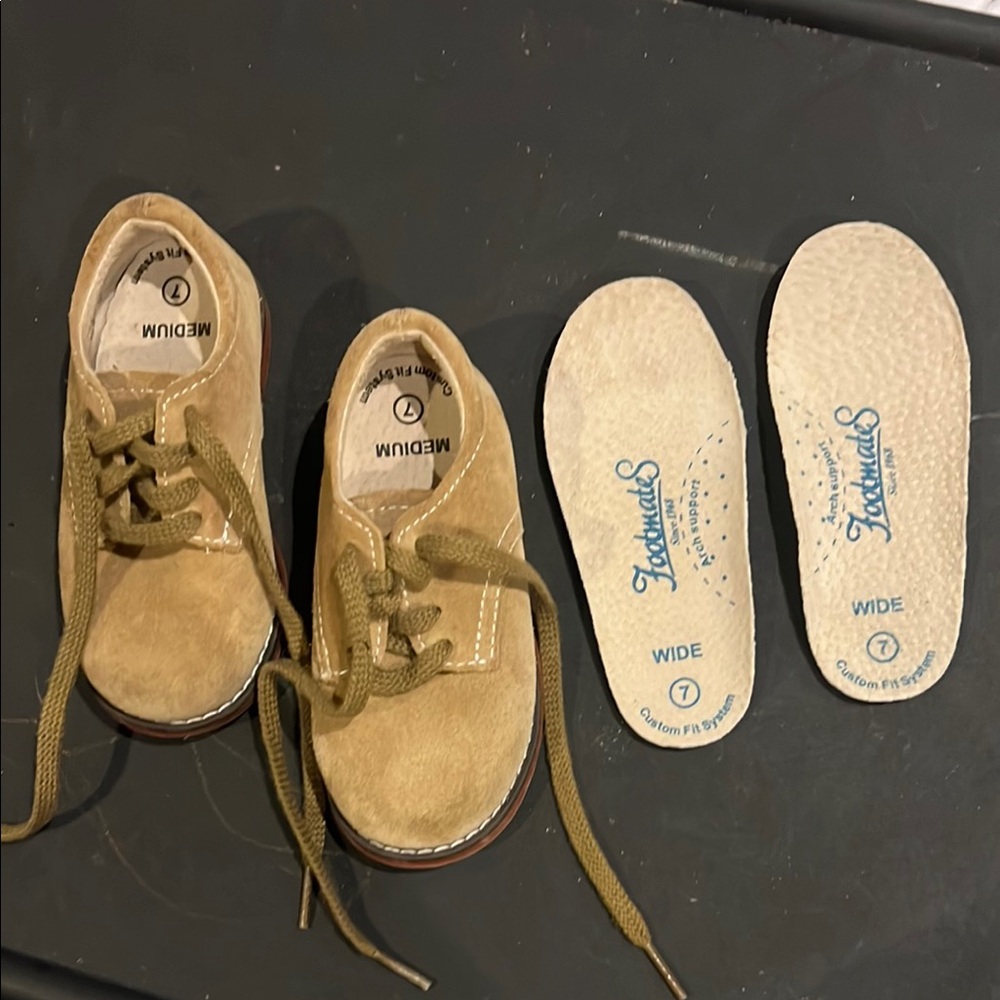FootMates Dress Shoes with Classic Laces